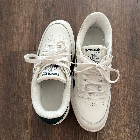 Platform Reebok shoes - Picture 3 of 4